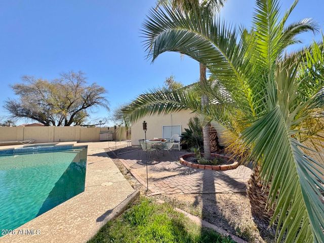 9520 W VALVIEW Place, Arizona City, AZ 85123