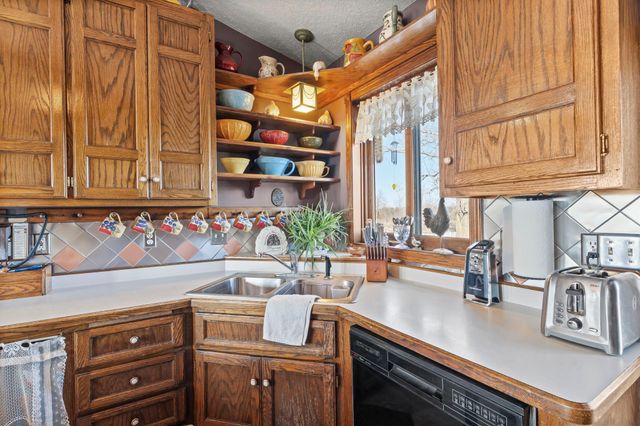 7411 181st Avenue NW, Nowthen, MN 55303