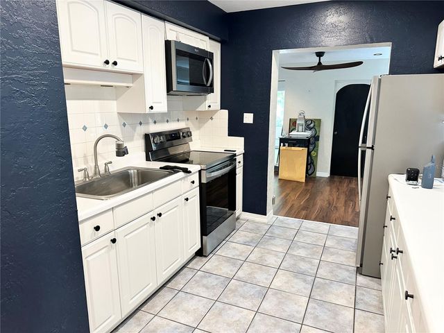 4600 30TH AVENUE N, St Petersburg, FL 33713