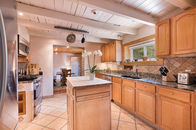 831 Ninita, Santa Fe, NM 87505
