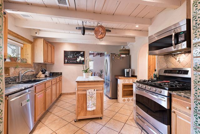 831 Ninita, Santa Fe, NM 87505