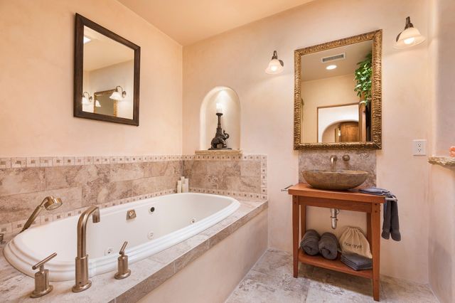 831 Ninita, Santa Fe, NM 87505