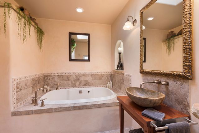 831 Ninita, Santa Fe, NM 87505