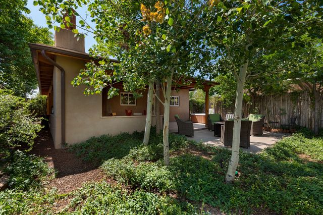 831 Ninita, Santa Fe, NM 87505