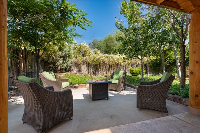 831 Ninita, Santa Fe, NM 87505
