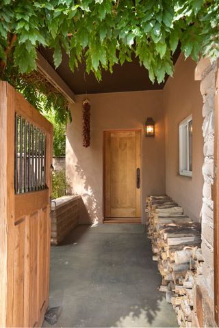 831 Ninita, Santa Fe, NM 87505