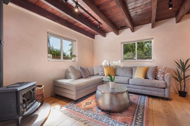 831 Ninita, Santa Fe, NM 87505