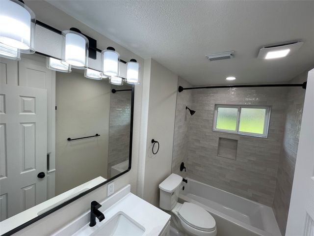305 Jenny Kay Lane, Irving, TX 75060