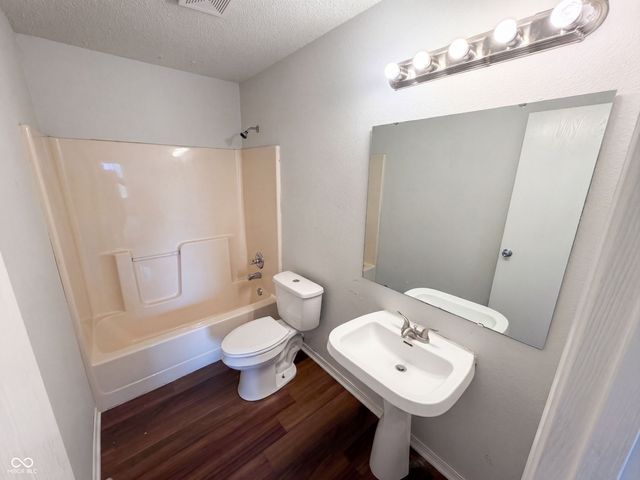 4253 Useppa Court, Westfield, IN 46062
