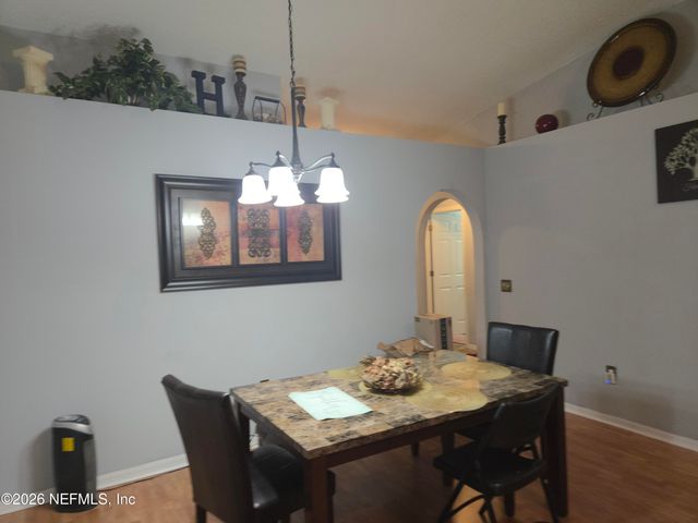 1663 E JAYHAWK Lane E, Jacksonville, FL 32221