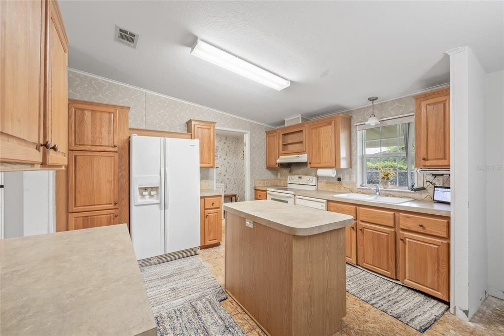 Image 11 of property listing at 5819 PORTSMOUTH DRIVE, Tampa, FL 33615