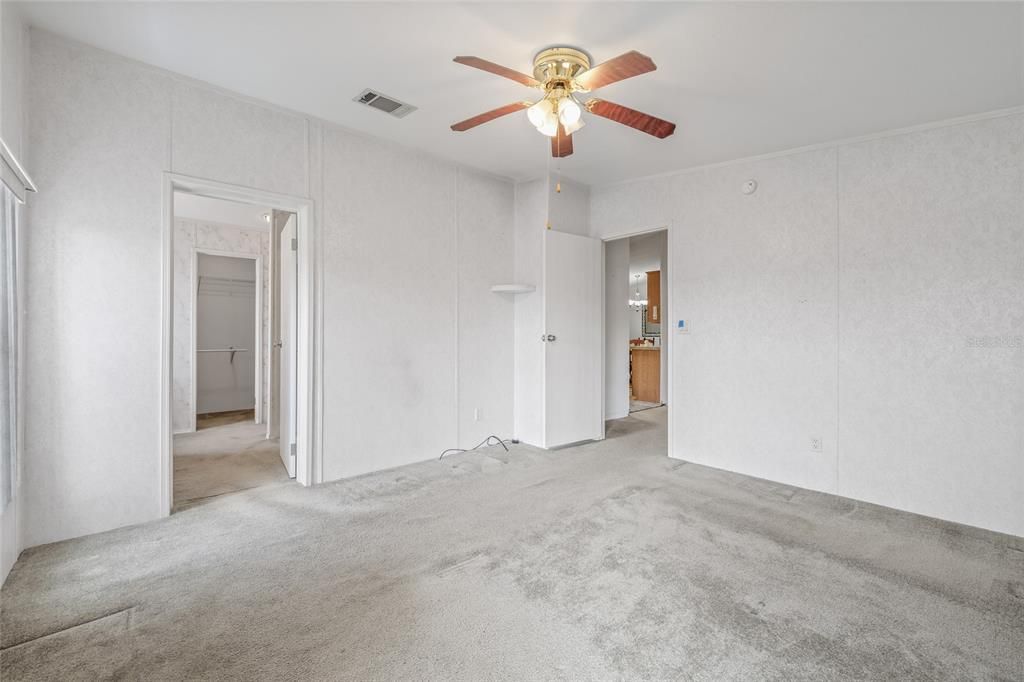 Image 17 of property listing at 5819 PORTSMOUTH DRIVE, Tampa, FL 33615