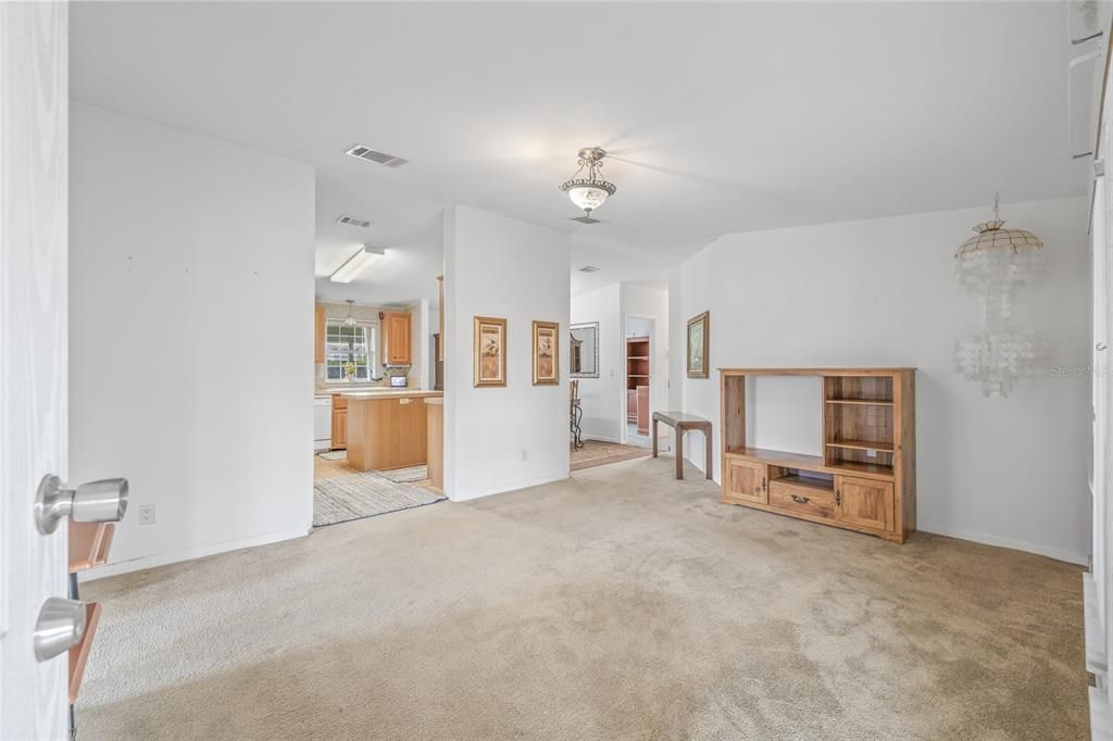 Image 2 of property listing at 5819 PORTSMOUTH DRIVE, Tampa, FL 33615