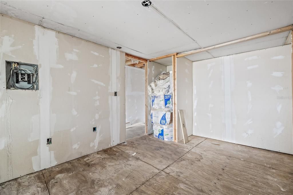 Image 33 of property listing at 5819 PORTSMOUTH DRIVE, Tampa, FL 33615