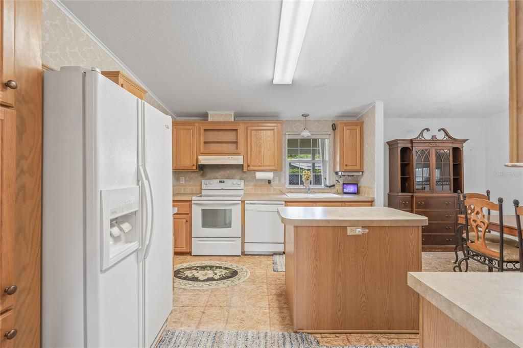 Image 5 of property listing at 5819 PORTSMOUTH DRIVE, Tampa, FL 33615