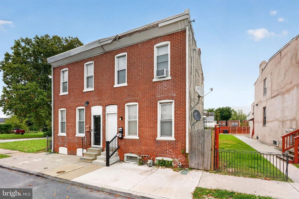 721 MCILVAIN ST, CHESTER, PA 19013 — photo 3
