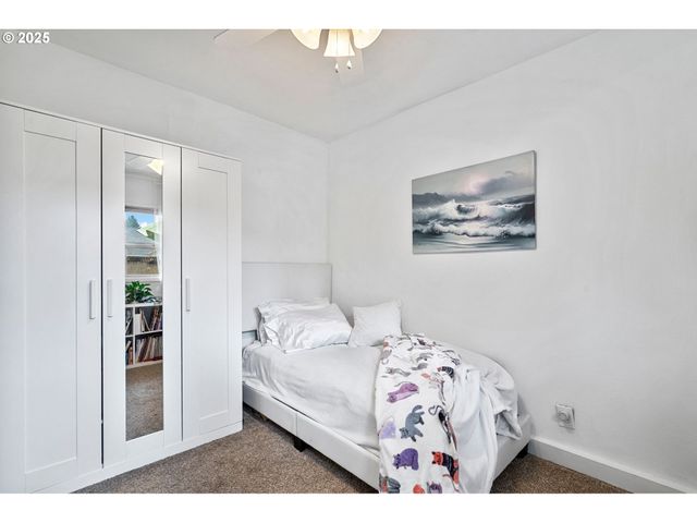 15390 Sw DAVIS Rd, Beaverton, OR 97007