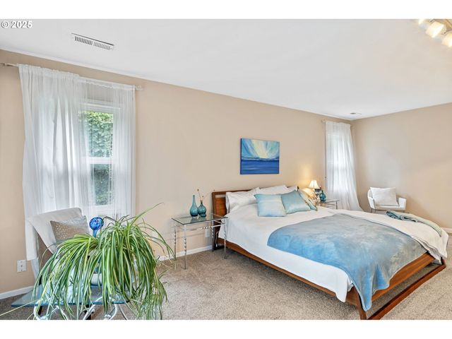 15390 Sw DAVIS Rd, Beaverton, OR 97007