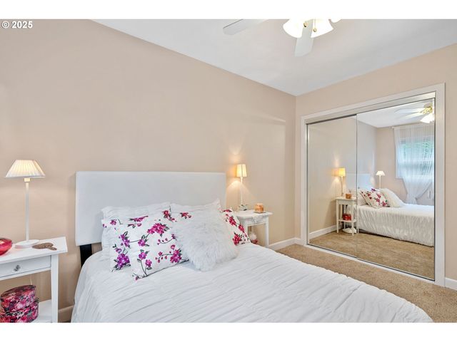 15390 Sw DAVIS Rd, Beaverton, OR 97007