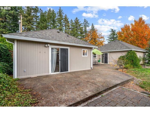 15390 Sw DAVIS Rd, Beaverton, OR 97007