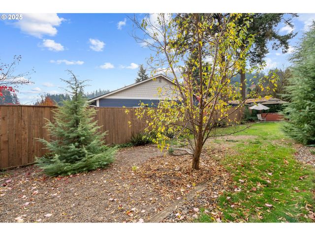 15390 Sw DAVIS Rd, Beaverton, OR 97007