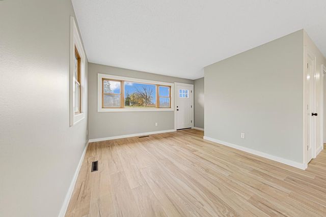 101 6th Avenue NW, Dodge Center, MN 55927