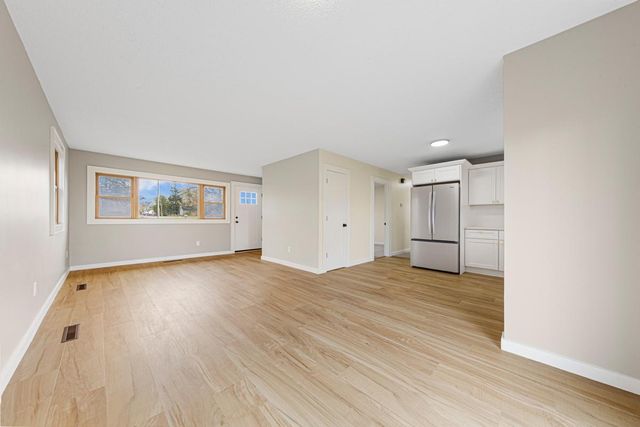 101 6th Avenue NW, Dodge Center, MN 55927