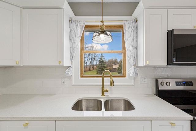 101 6th Avenue NW, Dodge Center, MN 55927