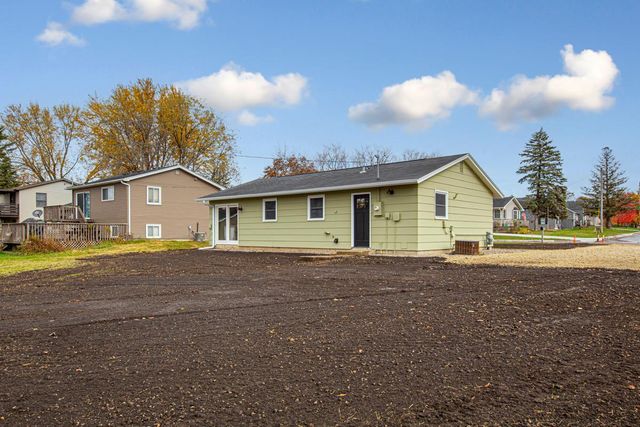 101 6th Avenue NW, Dodge Center, MN 55927