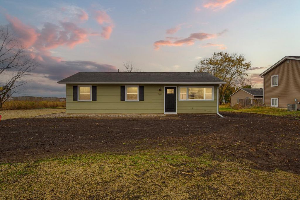 101 6th Avenue NW, Dodge Center, MN 55927