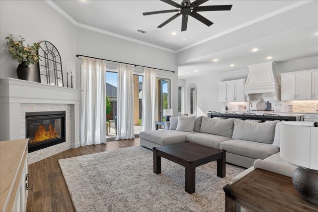 1724 Hollyhock Drive, Celina, TX 75009