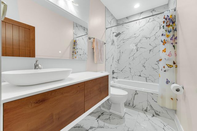 1044 Mulberry Street, Hammond, IN 46324