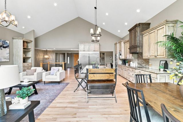 3635 Chelmsford Road NE, Saint Anthony, MN 55418