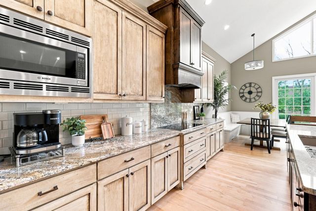 3635 Chelmsford Road NE, Saint Anthony, MN 55418