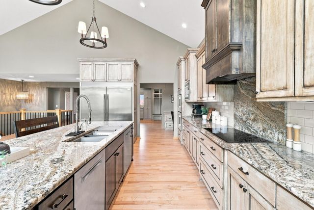 3635 Chelmsford Road NE, Saint Anthony, MN 55418