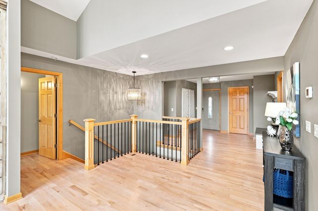 3635 Chelmsford Road NE, Saint Anthony, MN 55418