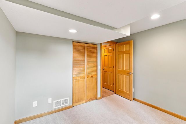 3635 Chelmsford Road NE, Saint Anthony, MN 55418