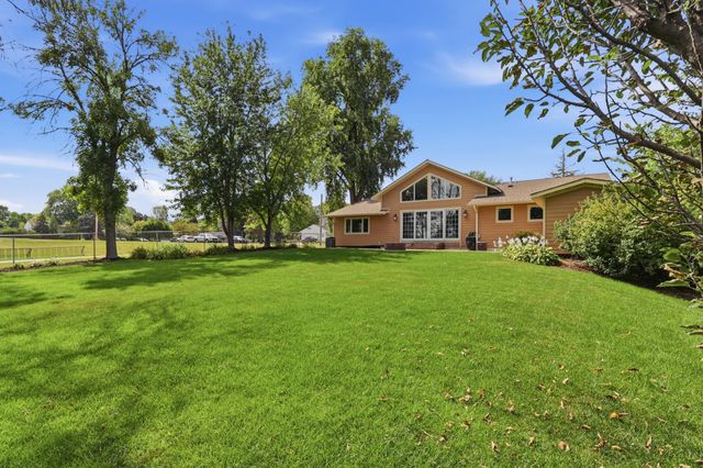 3635 Chelmsford Road NE, Saint Anthony, MN 55418