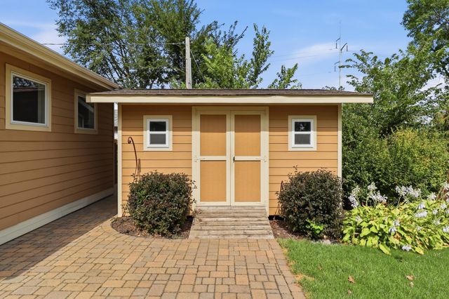 3635 Chelmsford Road NE, Saint Anthony, MN 55418
