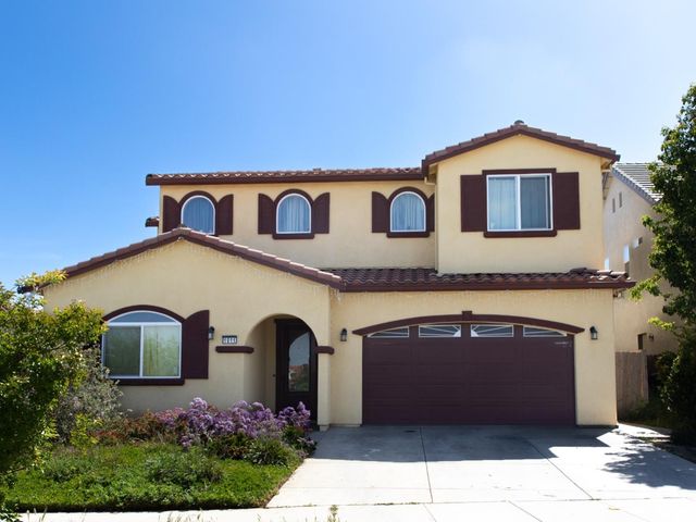 1011 El Cerro Drive, Hollister, CA 95023