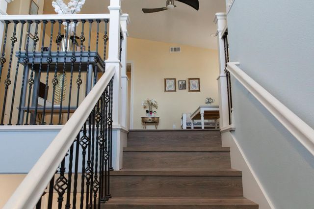 1011 El Cerro Drive, Hollister, CA 95023
