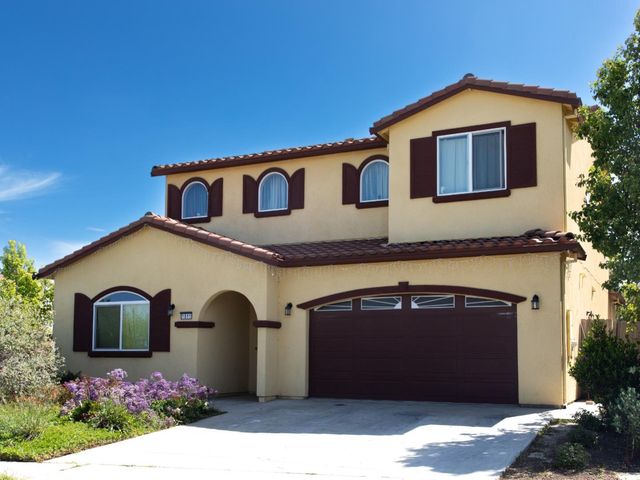 1011 El Cerro Drive, Hollister, CA 95023
