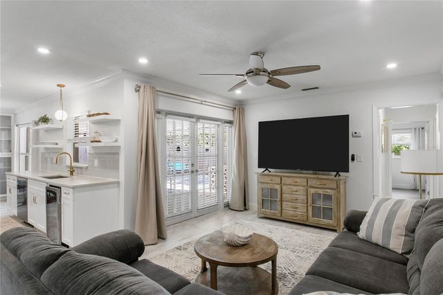 5103 W CLEVELAND STREET, Tampa, FL 33609