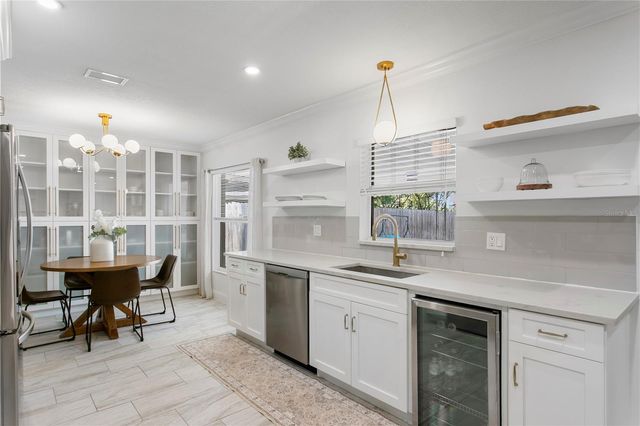 5103 W CLEVELAND STREET, Tampa, FL 33609