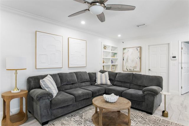 5103 W CLEVELAND STREET, Tampa, FL 33609