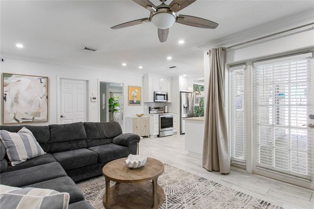 5103 W CLEVELAND STREET, Tampa, FL 33609