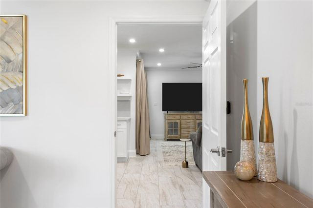 5103 W CLEVELAND STREET, Tampa, FL 33609