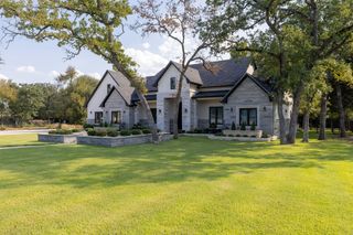 153 Fawn HOLW, Elgin, TX 78621