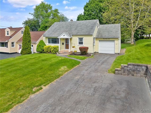 119 Fairwood Drive, Camillus, NY 13219