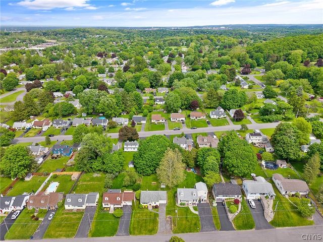 119 Fairwood Drive, Camillus, NY 13219